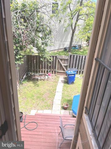 1106 WHITWORTH CT, Herndon, VA 20170