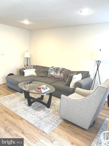 1106 WHITWORTH CT, Herndon, VA 20170