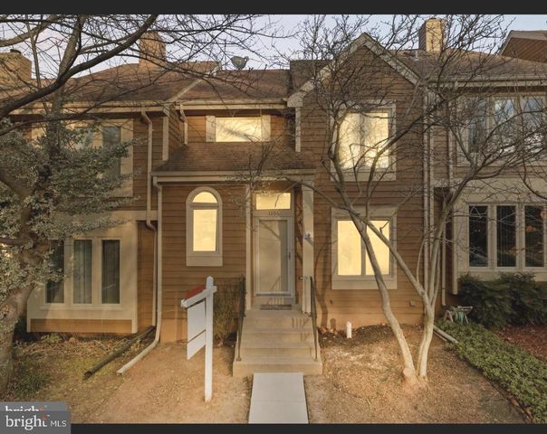 1106 WHITWORTH CT, Herndon, VA 20170