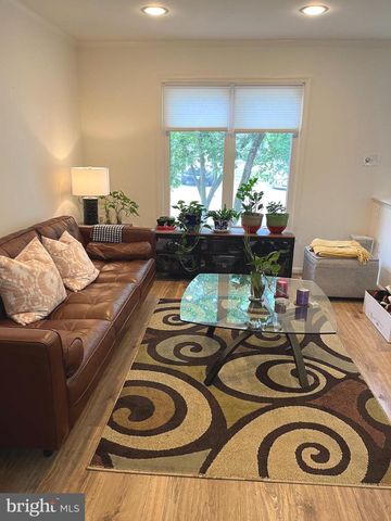 1106 WHITWORTH CT, Herndon, VA 20170