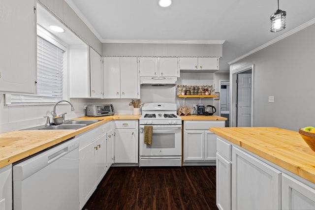400 Conroe Street, Longview, TX 75604