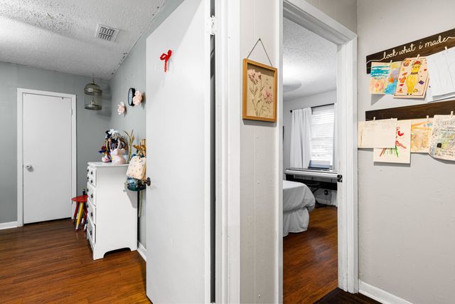 400 Conroe Street, Longview, TX 75604