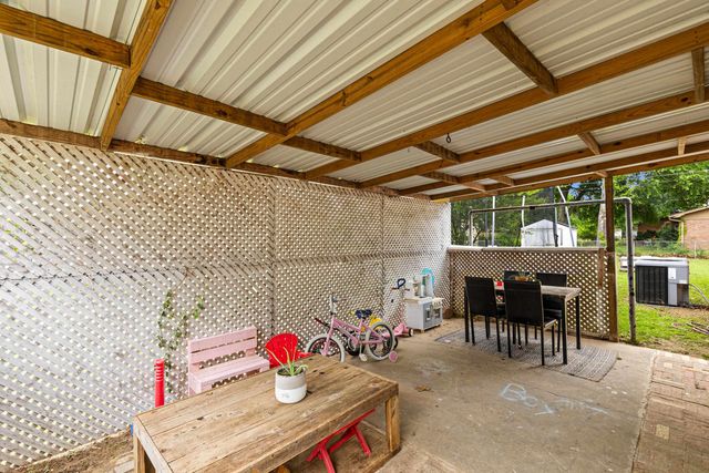 400 Conroe Street, Longview, TX 75604
