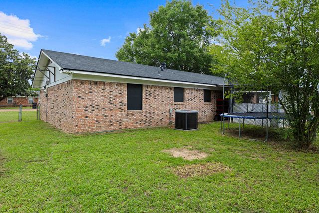 400 Conroe Street, Longview, TX 75604