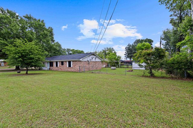400 Conroe Street, Longview, TX 75604