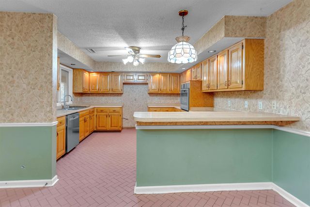 825 BURCH DR, Moscow, TN 38057