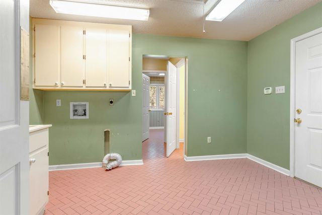 825 BURCH DR, Moscow, TN 38057