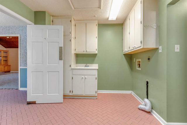 825 BURCH DR, Moscow, TN 38057