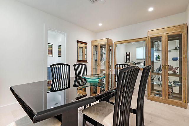 920 SE 17th Street, Deerfield Beach, FL 33441