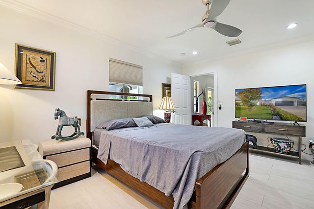 920 SE 17th Street, Deerfield Beach, FL 33441