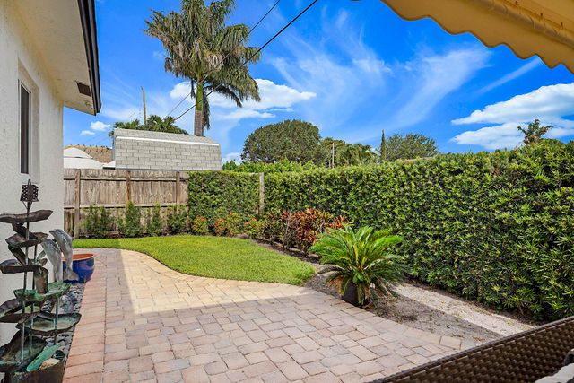 920 SE 17th Street, Deerfield Beach, FL 33441
