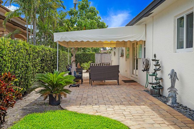 920 SE 17th Street, Deerfield Beach, FL 33441