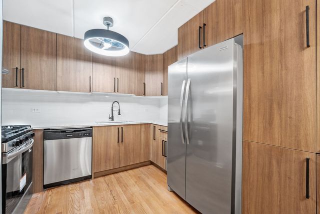 914 N Austin Boulevard A5, Oak Park, IL 60302