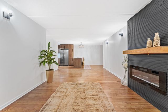 914 N Austin Boulevard A5, Oak Park, IL 60302