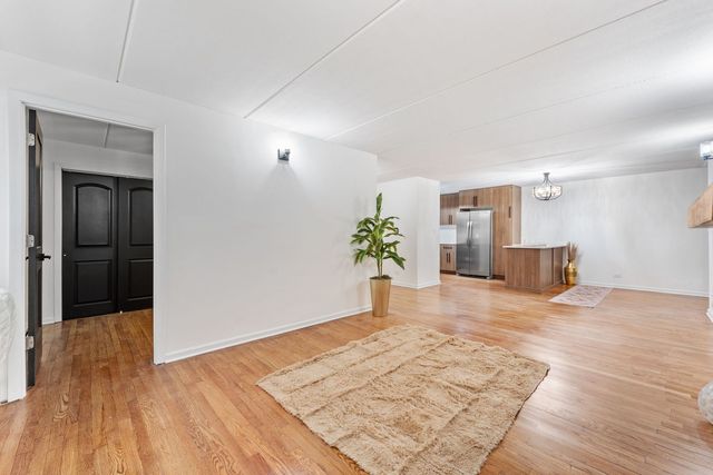 914 N Austin Boulevard A5, Oak Park, IL 60302