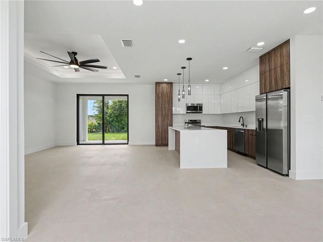 913 Joponica AVE S, Lehigh Acres, FL 33974