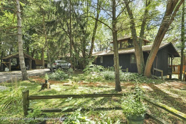 525 N Cedar Road, Mason, MI 48854