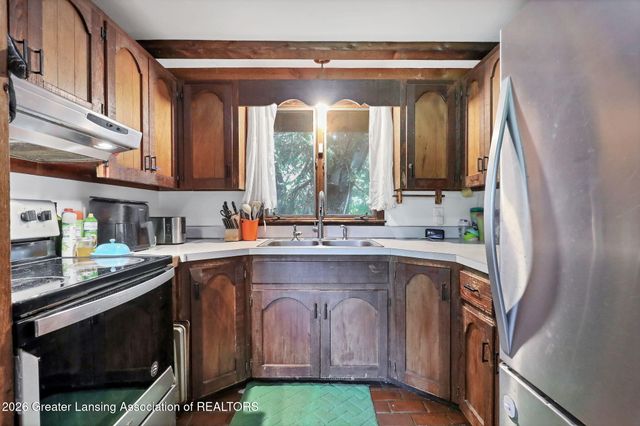 525 N Cedar Road, Mason, MI 48854