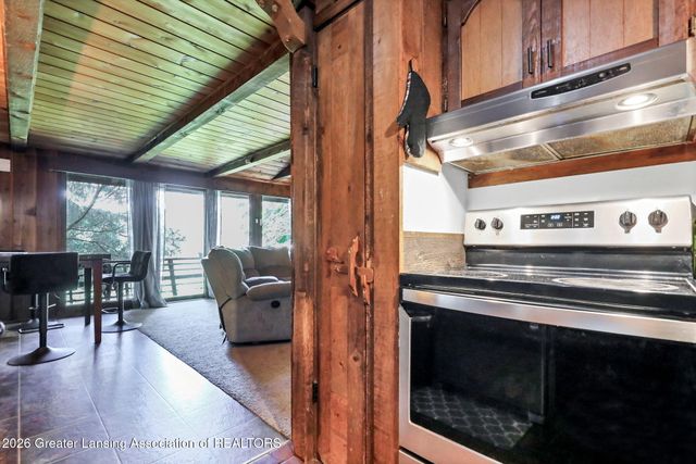 525 N Cedar Road, Mason, MI 48854