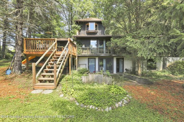 525 N Cedar Road, Mason, MI 48854