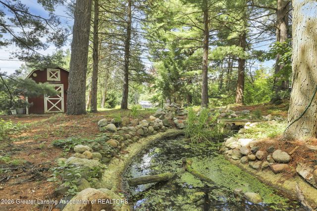 525 N Cedar Road, Mason, MI 48854