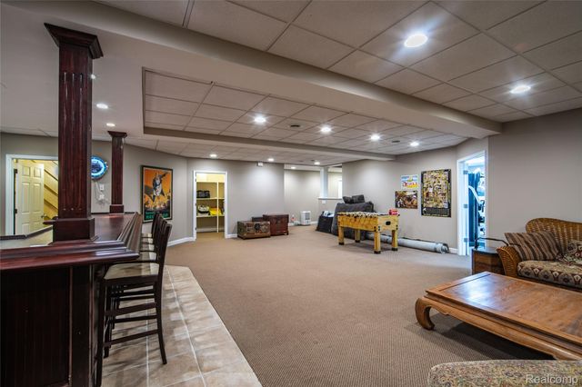 7422 Autumn Hill Drive, West Bloomfield Charter Township, MI 48323