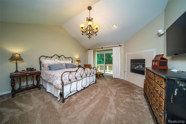 7422 Autumn Hill Drive, West Bloomfield Charter Township, MI 48323