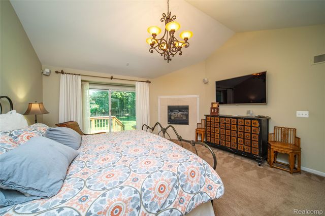 7422 Autumn Hill Drive, West Bloomfield Charter Township, MI 48323