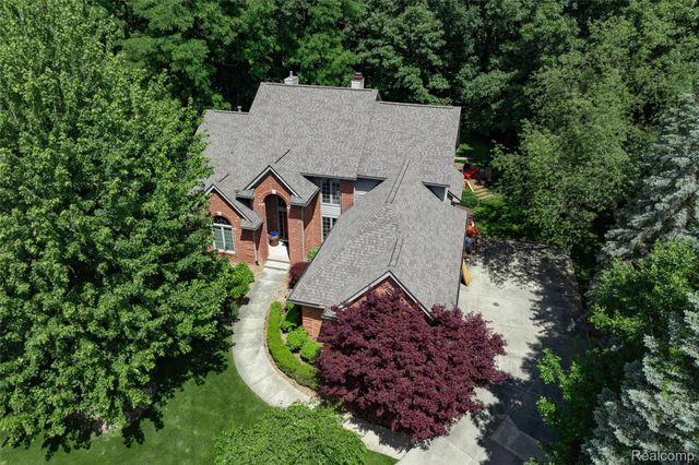 7422 Autumn Hill Drive, West Bloomfield Charter Township, MI 48323