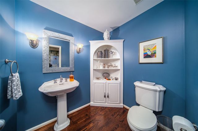 7422 Autumn Hill Drive, West Bloomfield Charter Township, MI 48323