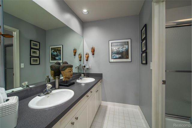7422 Autumn Hill Drive, West Bloomfield Charter Township, MI 48323