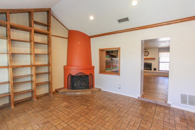 107 Canyon Dr, Big Spring, TX 79720