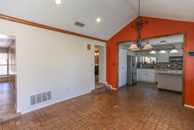 107 Canyon Dr, Big Spring, TX 79720