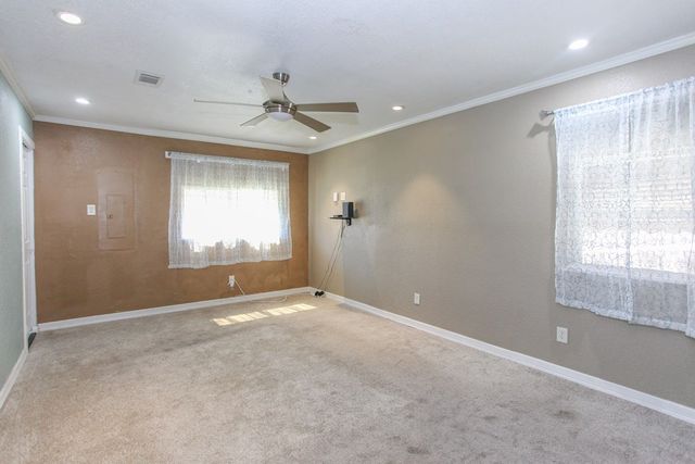 107 Canyon Dr, Big Spring, TX 79720