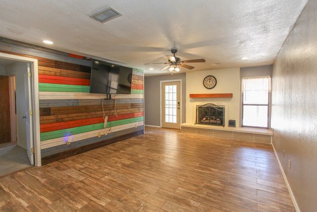 107 Canyon Dr, Big Spring, TX 79720