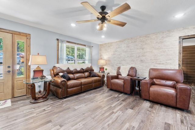 104 Jacobs Lane, Mountain View, AR 72560