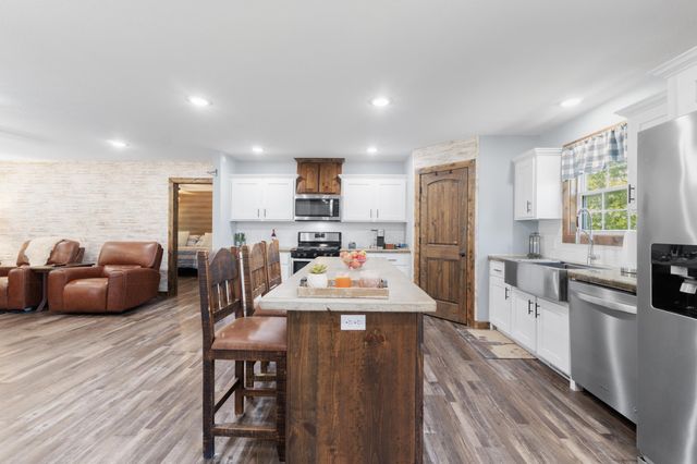 104 Jacobs Lane, Mountain View, AR 72560