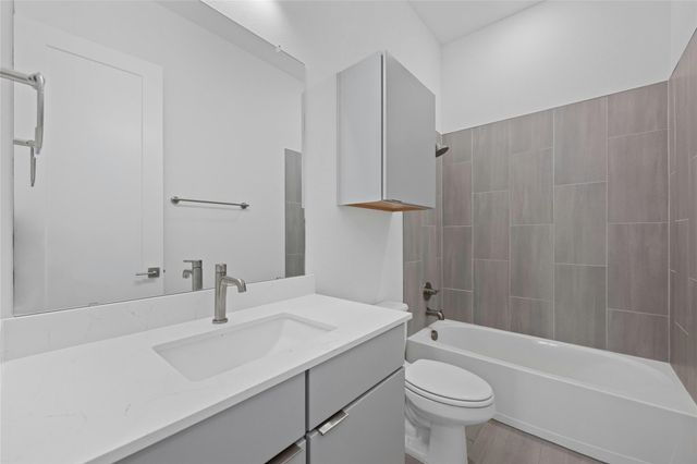 6821 Wolfcreek PASS 12, Austin, TX 78749