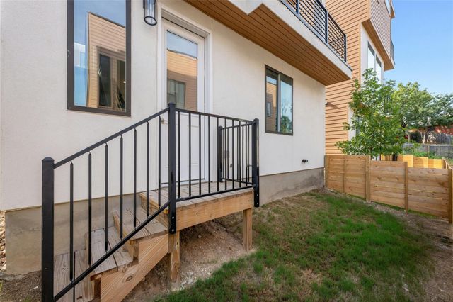 6821 Wolfcreek PASS 12, Austin, TX 78749