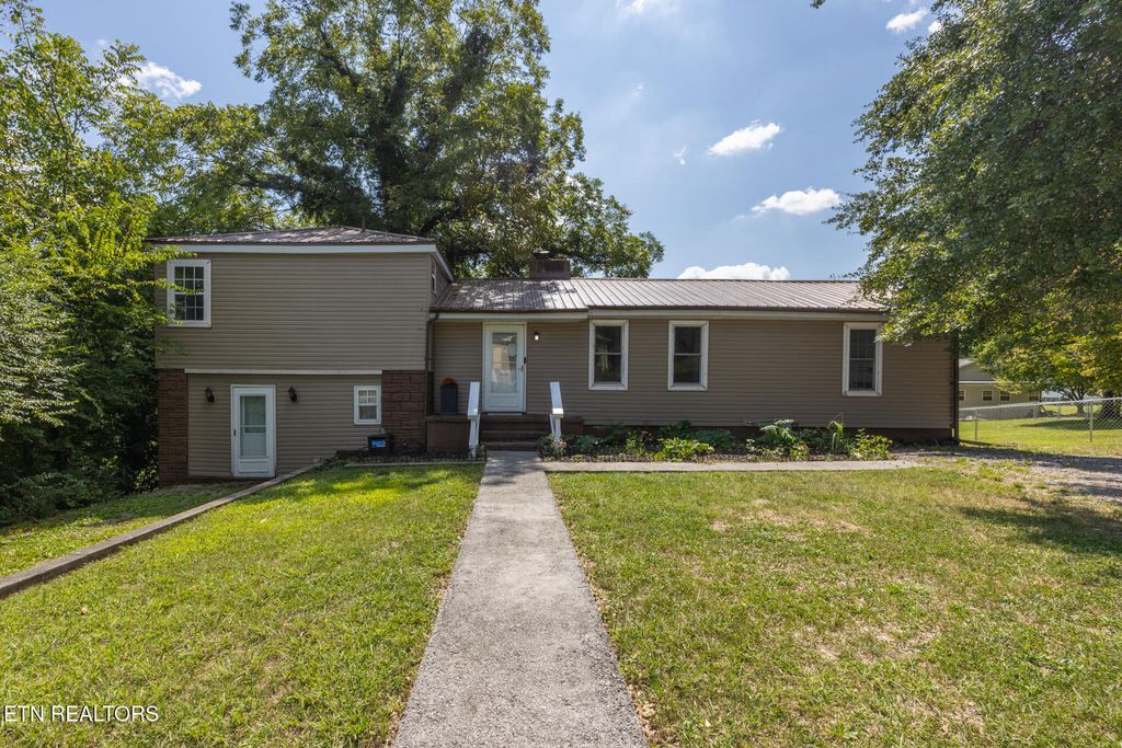 1113 Mccaslin Ave, Sweetwater, TN 37874