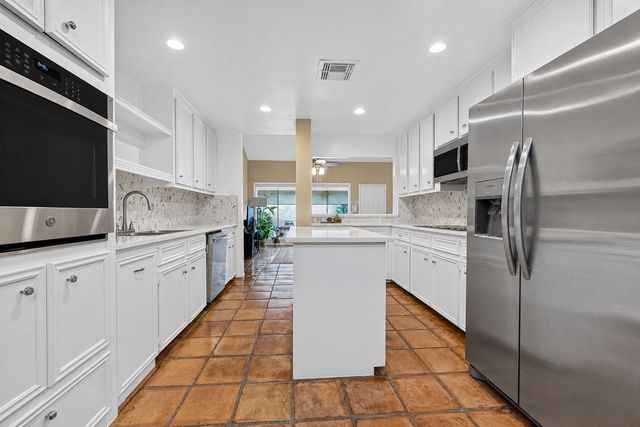 11042 Bellbrook Drive, Houston, TX 77096