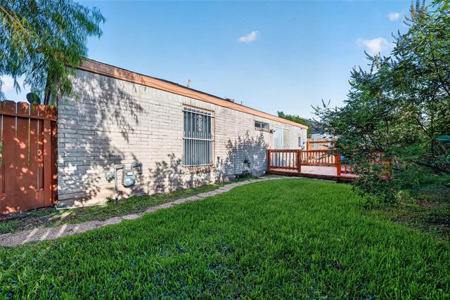 11042 Bellbrook Drive, Houston, TX 77096