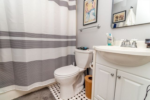 320 W 2nd St 303, Boston, MA 02127