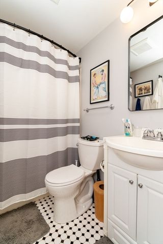 320 W 2nd St 303, Boston, MA 02127