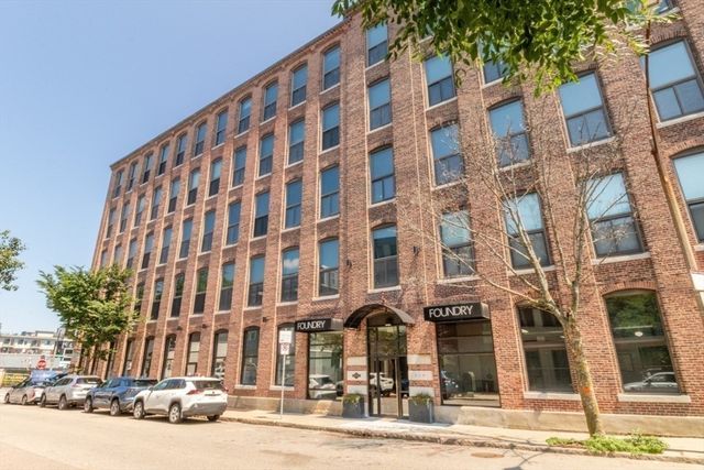 320 W 2nd St 303, Boston, MA 02127