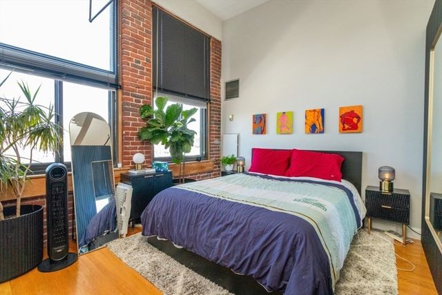 320 W 2nd St 303, Boston, MA 02127