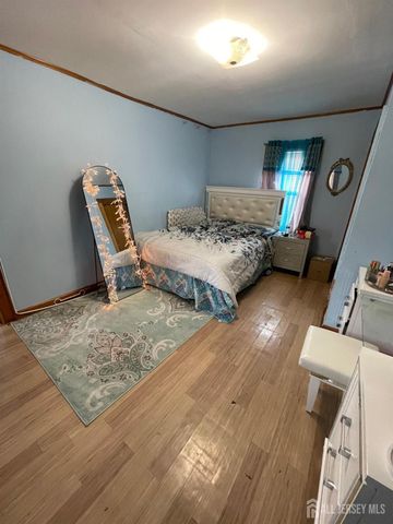 11 IDLEWILD Avenue, Sayreville, NJ 08872