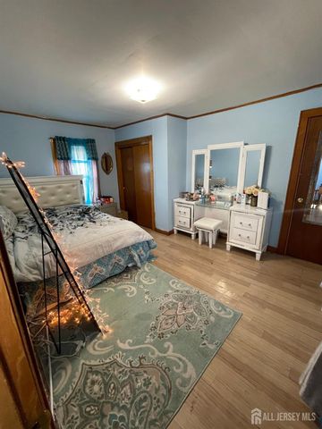11 IDLEWILD Avenue, Sayreville, NJ 08872
