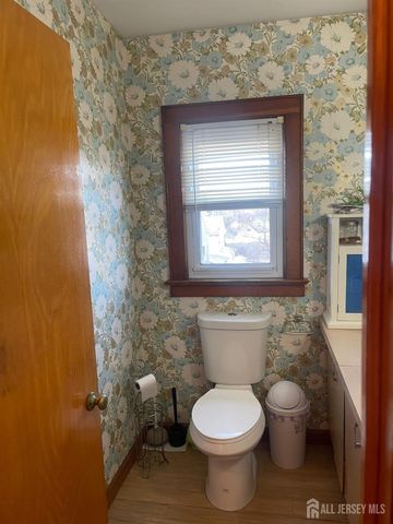 11 IDLEWILD Avenue, Sayreville, NJ 08872