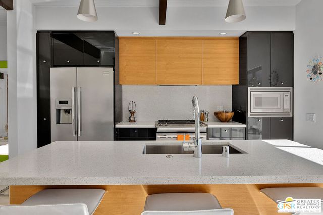 1155 E Adobe Way, Palm Springs, CA 92262